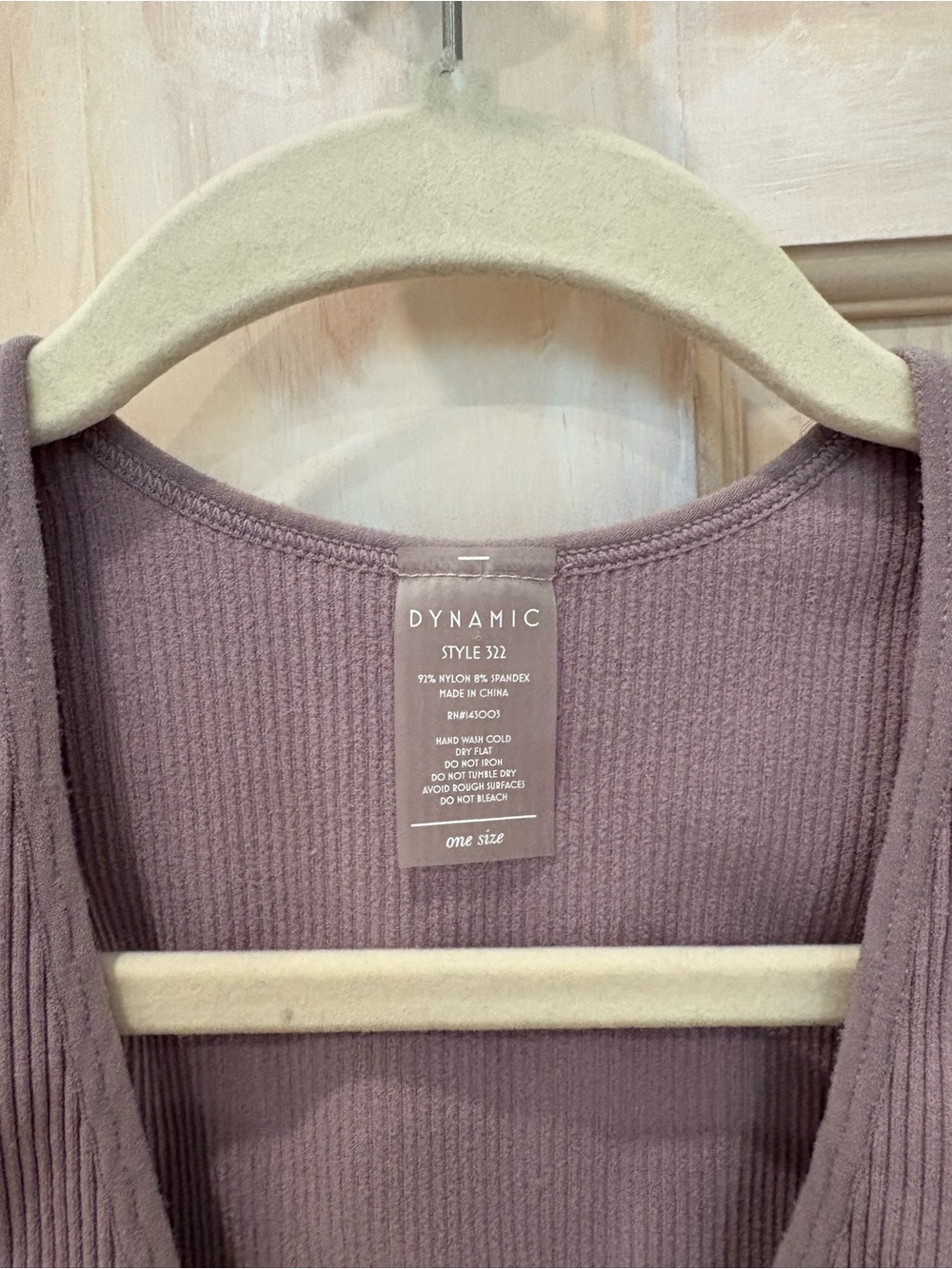 Mauve Ribbed V-Neck Cropped Tank - Picture 2 of 3